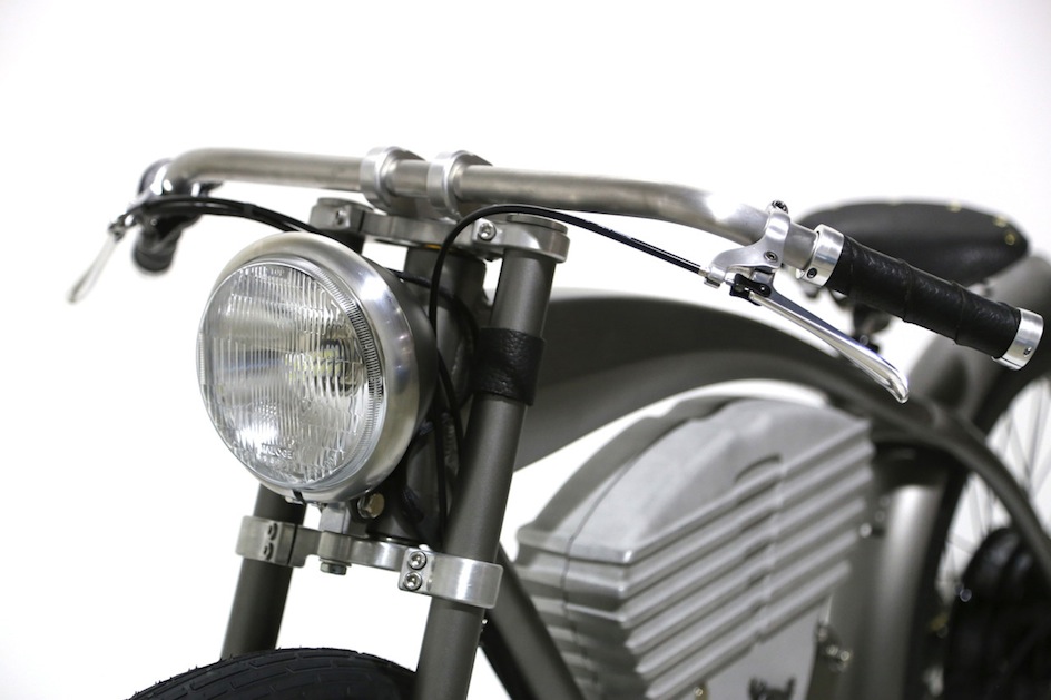 icon-e-flyer-electric-bicycle-04