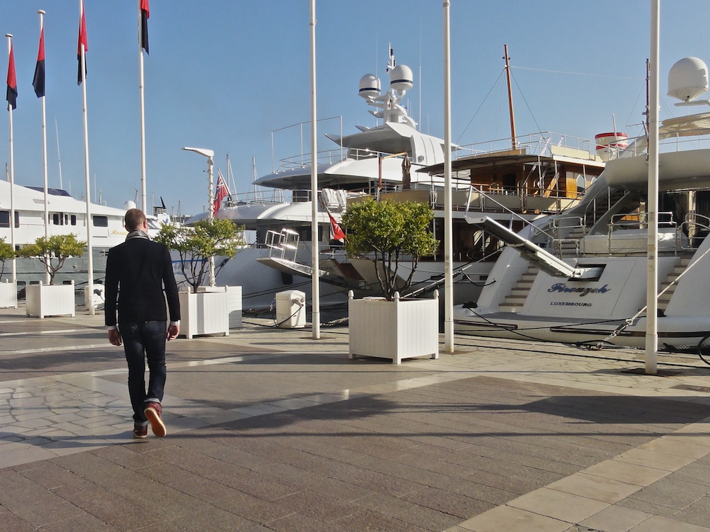 look toulon 9