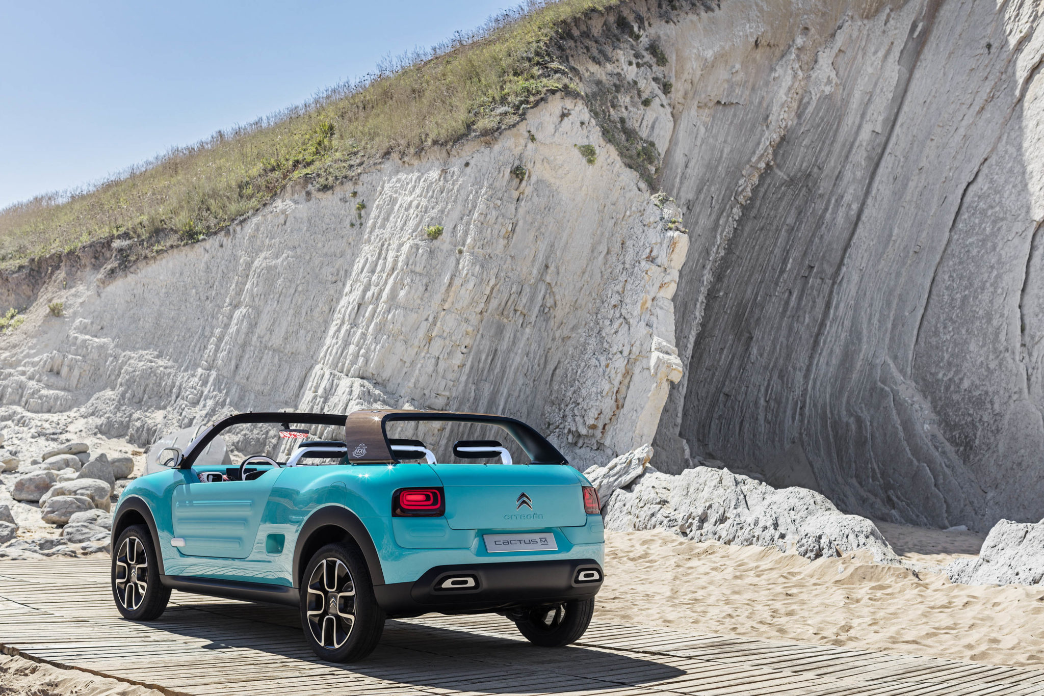 08154392-photo-citroen-cactus-m-concept-000