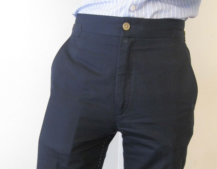 poches pantalon pleines